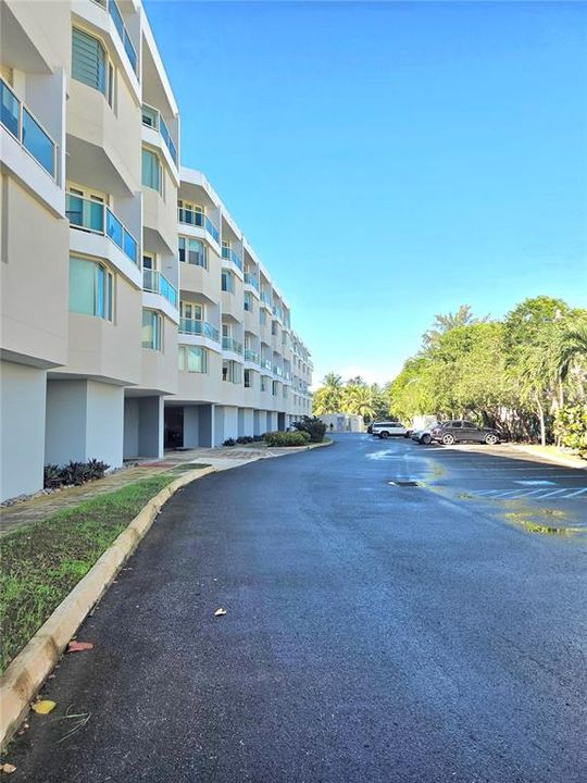 For Sale: $395,000 (2 beds, 3 baths, 1448 Square Feet)