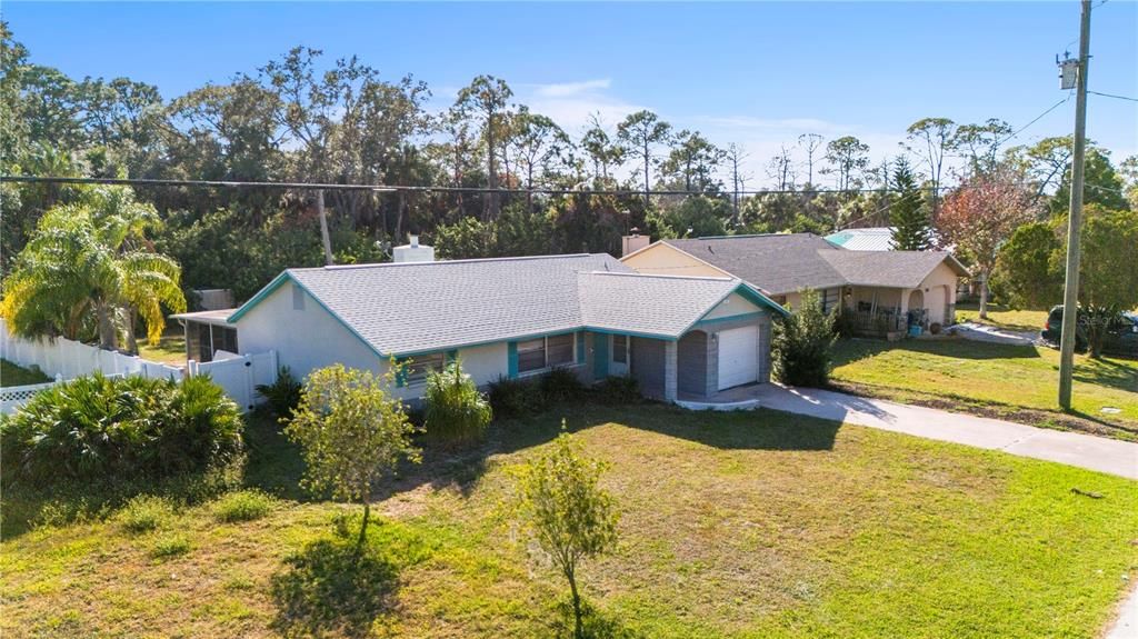 For Sale: $170,000 (2 beds, 1 baths, 1226 Square Feet)