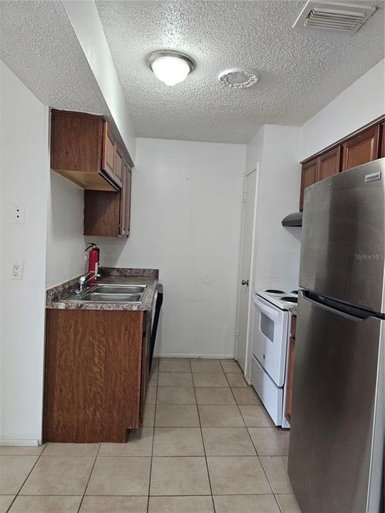 出租: $1,450 (2 贝兹, 2 浴室, 918 平方英尺)