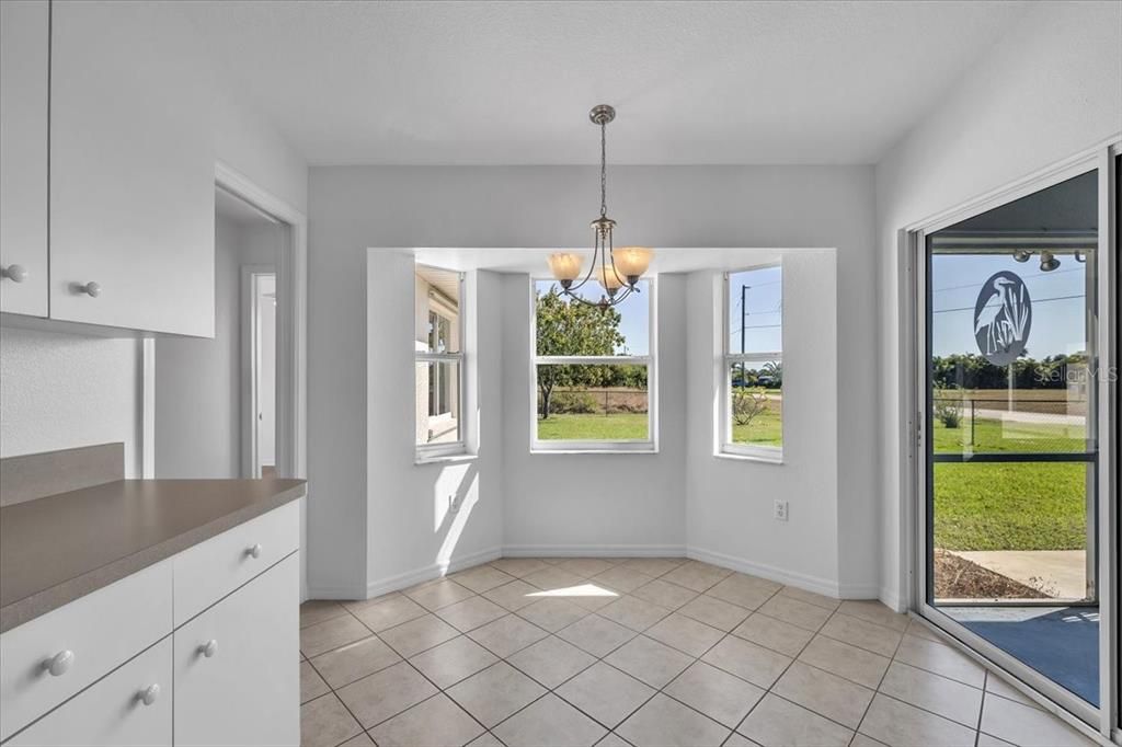 En Venta: $299,000 (3 camas, 2 baños, 1337 Pies cuadrados)