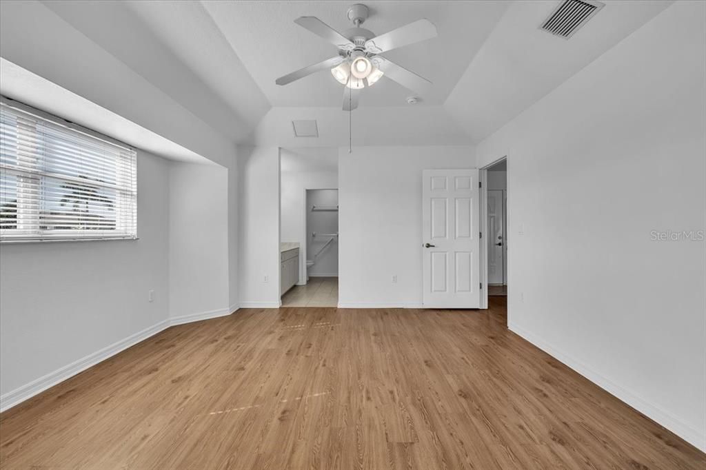 En Venta: $299,000 (3 camas, 2 baños, 1337 Pies cuadrados)