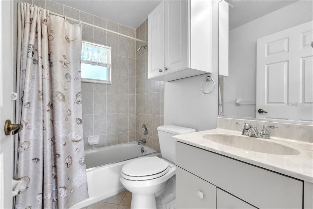 En Venta: $299,000 (3 camas, 2 baños, 1337 Pies cuadrados)