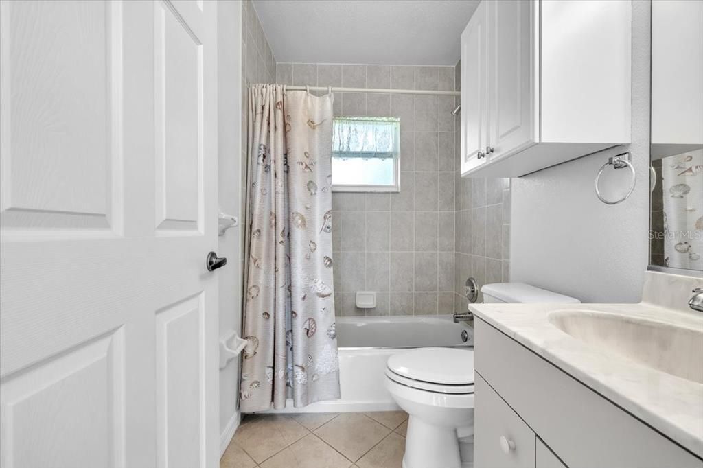 En Venta: $299,000 (3 camas, 2 baños, 1337 Pies cuadrados)