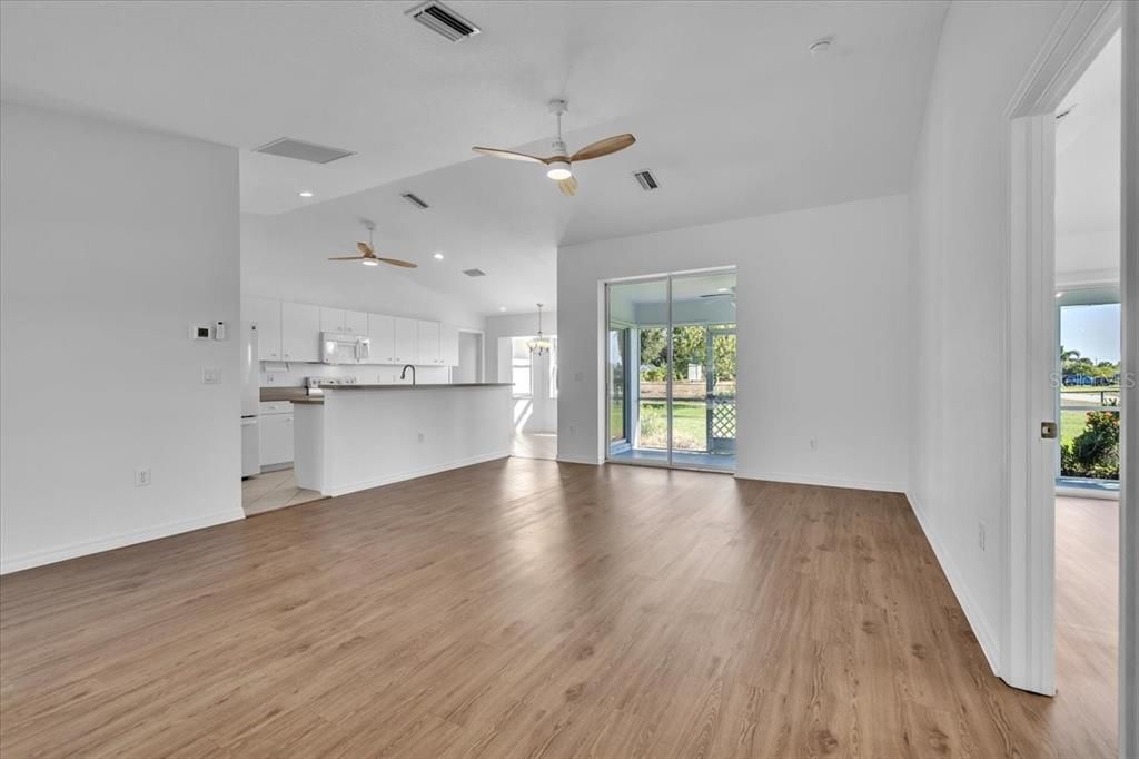 En Venta: $299,000 (3 camas, 2 baños, 1337 Pies cuadrados)