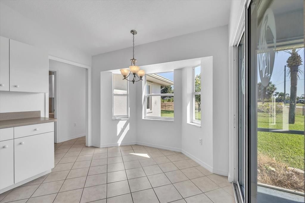 En Venta: $299,000 (3 camas, 2 baños, 1337 Pies cuadrados)