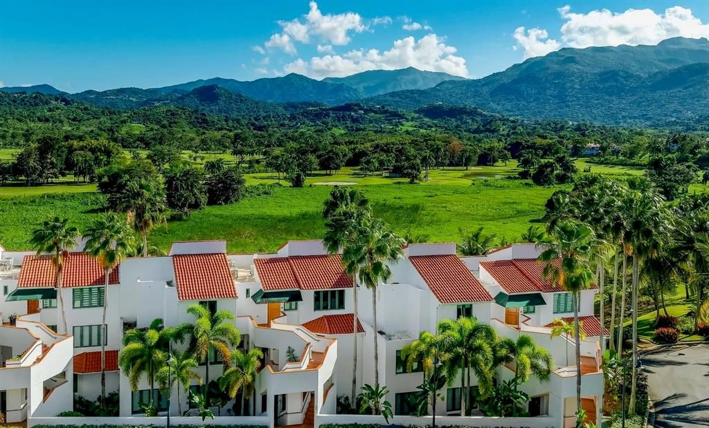 For Sale: $725,000 (2 beds, 2 baths, 1773 Square Feet)