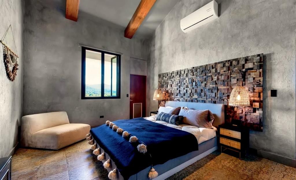 For Sale: $725,000 (2 beds, 2 baths, 1773 Square Feet)