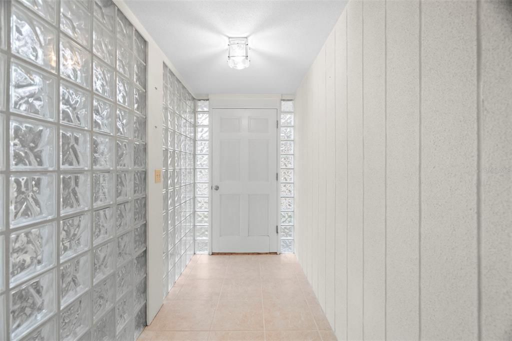 Activo con contrato: $234,900 (3 camas, 1 baños, 1176 Pies cuadrados)