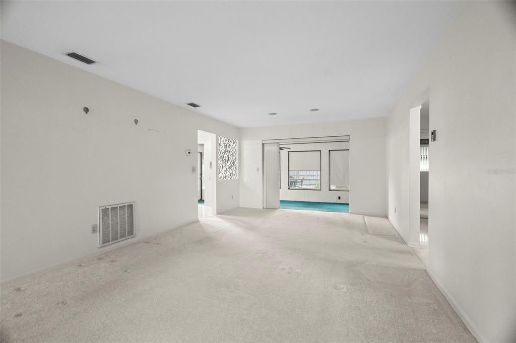 Activo con contrato: $234,900 (3 camas, 1 baños, 1176 Pies cuadrados)