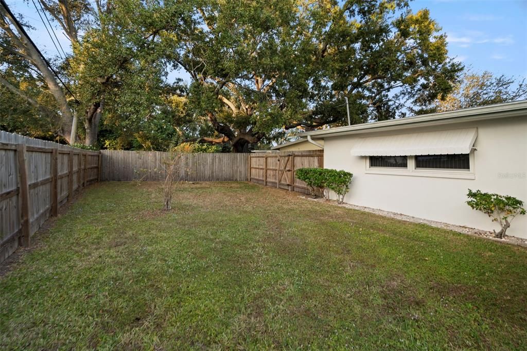 Activo con contrato: $234,900 (3 camas, 1 baños, 1176 Pies cuadrados)