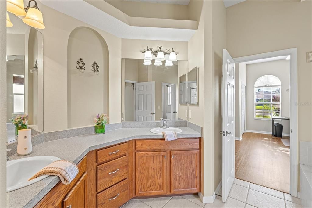 For Sale: $748,750 (4 beds, 2 baths, 2780 Square Feet)