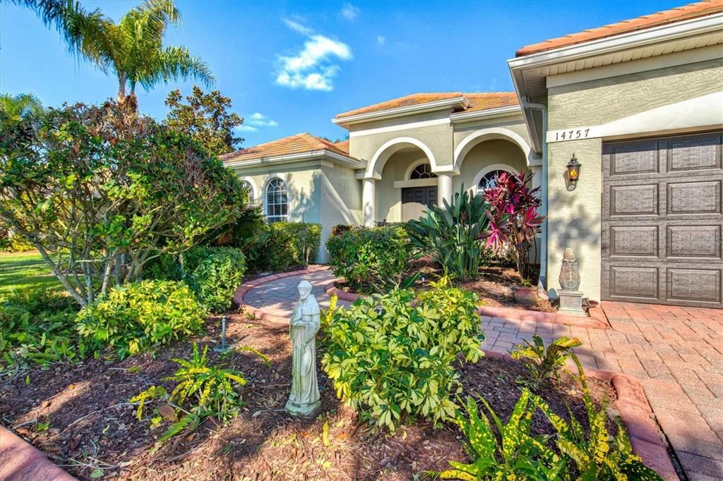 For Sale: $748,750 (4 beds, 2 baths, 2780 Square Feet)