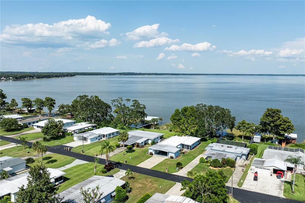 На продажу: $379,900 (2 спален, 2 ванн, 1584 Квадратных фут)