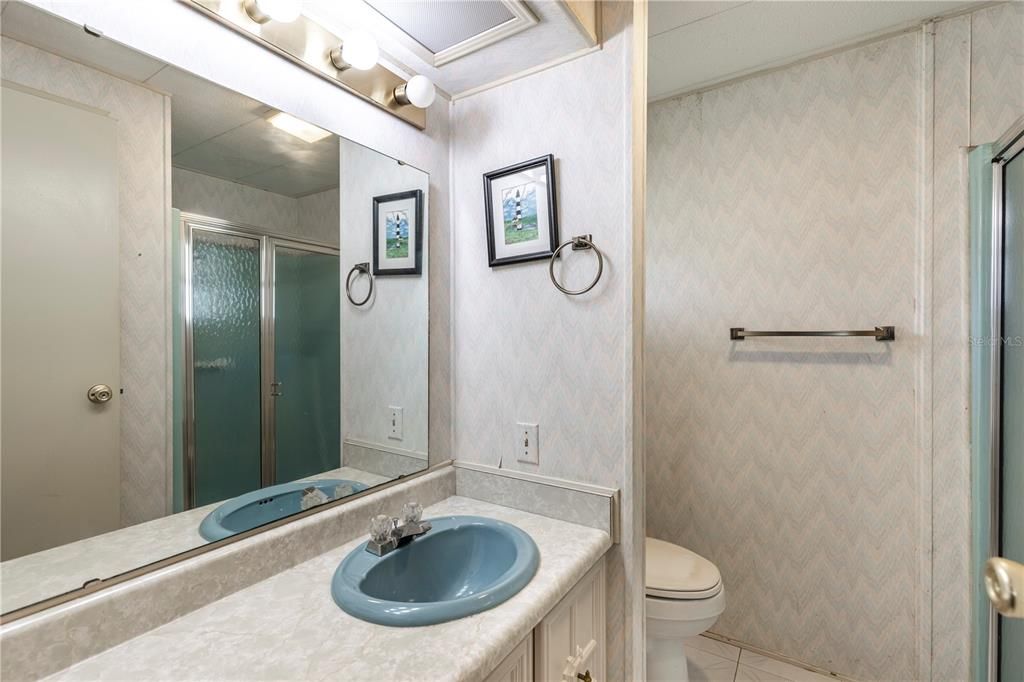 На продажу: $379,900 (2 спален, 2 ванн, 1584 Квадратных фут)