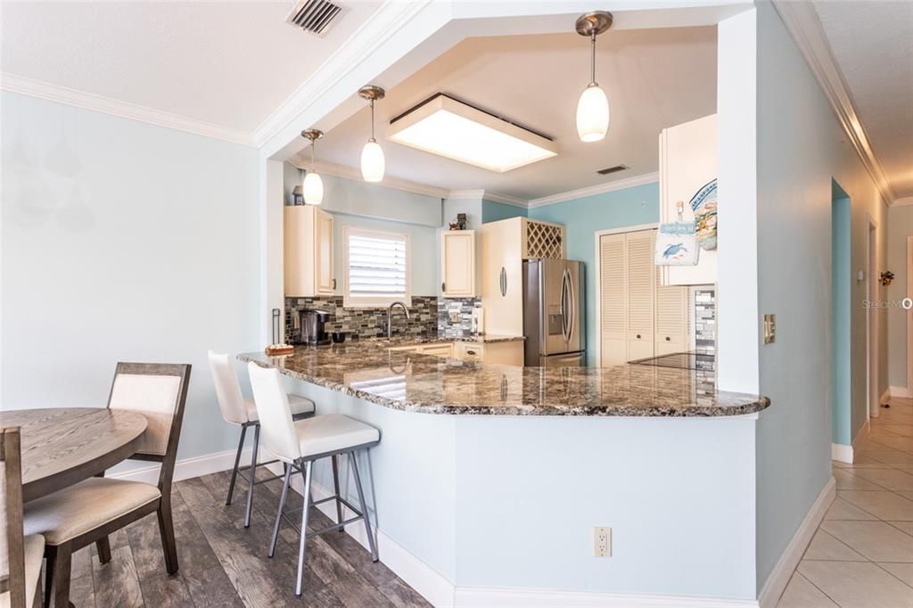 For Sale: $305,000 (3 beds, 2 baths, 1230 Square Feet)