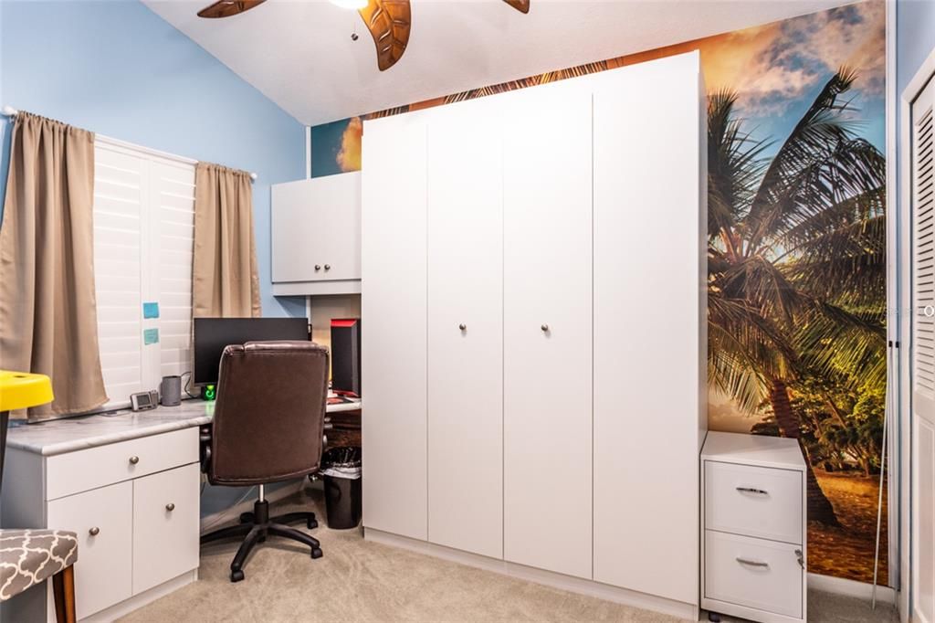 For Sale: $305,000 (3 beds, 2 baths, 1230 Square Feet)