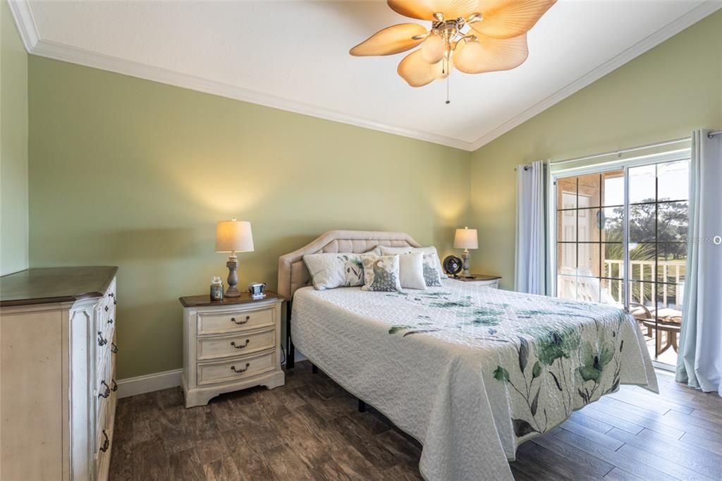 For Sale: $305,000 (3 beds, 2 baths, 1230 Square Feet)