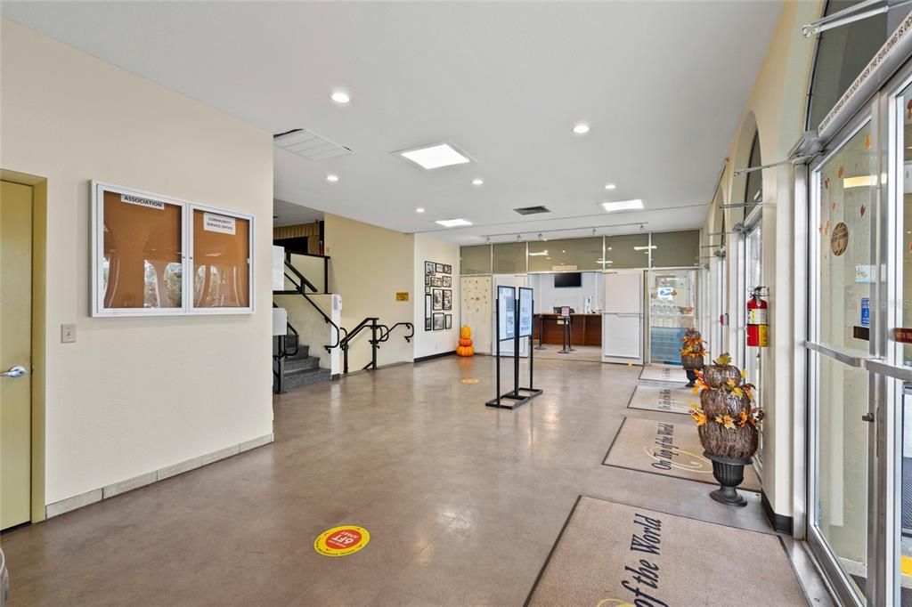 For Sale: $173,000 (2 beds, 2 baths, 1370 Square Feet)