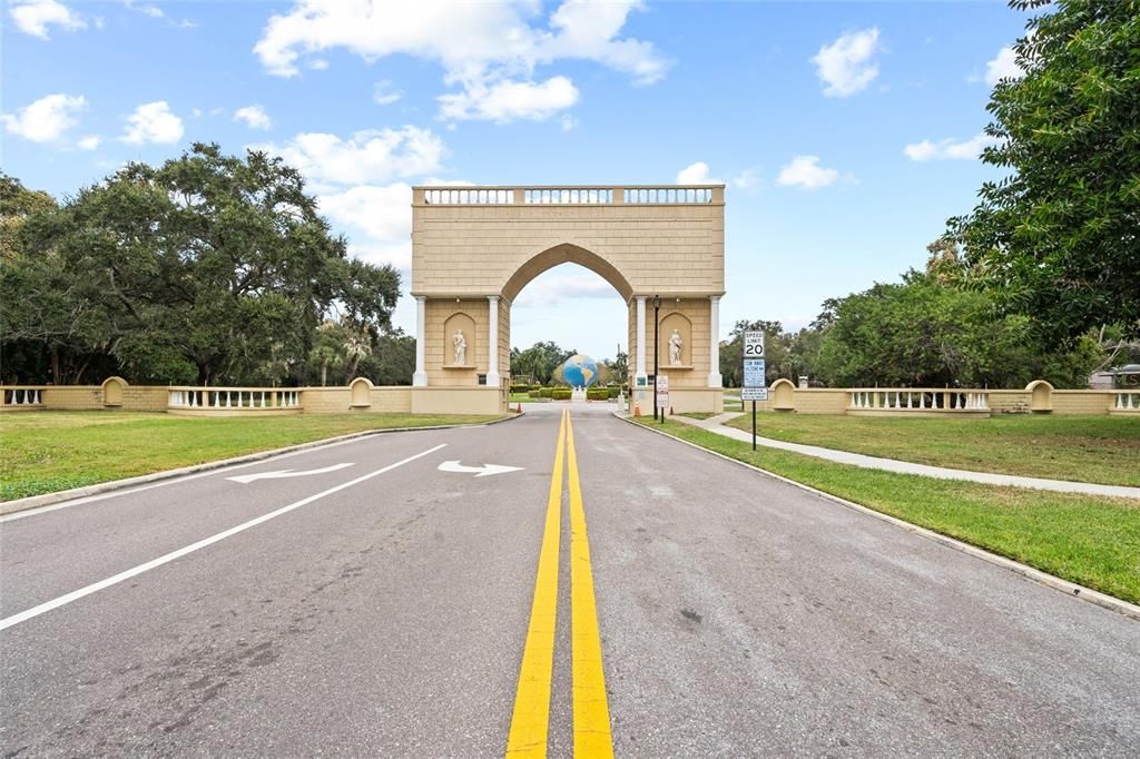 For Sale: $173,000 (2 beds, 2 baths, 1370 Square Feet)