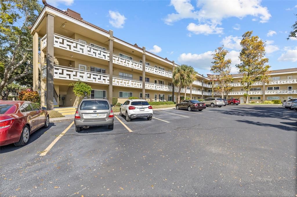 For Sale: $173,000 (2 beds, 2 baths, 1370 Square Feet)