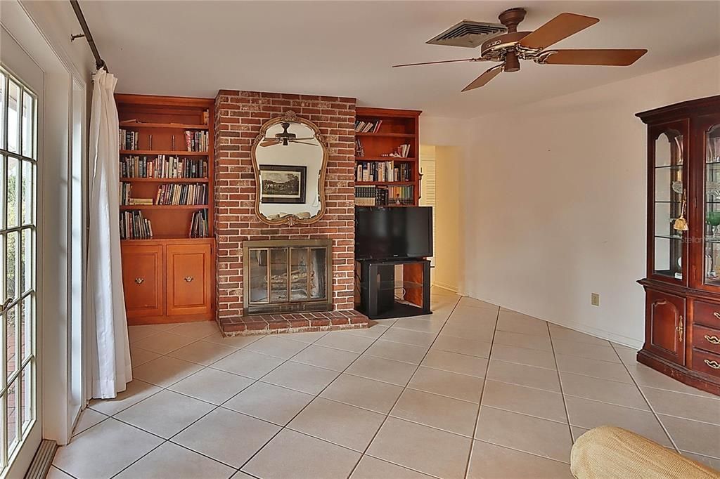 На продажу: $550,000 (3 спален, 2 ванн, 1753 Квадратных фут)