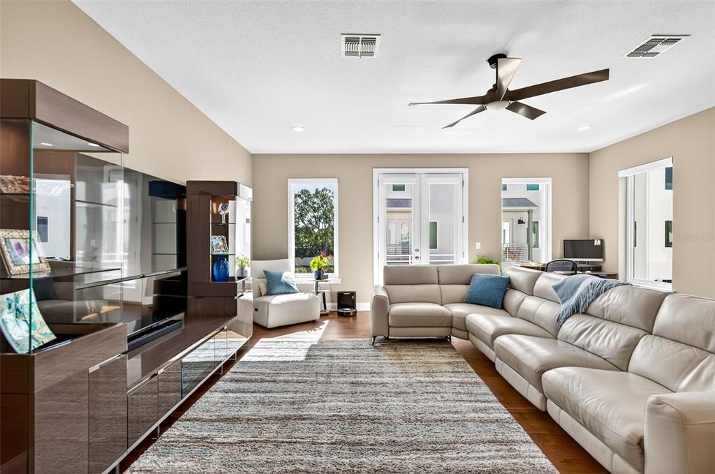 На продажу: $649,000 (3 спален, 3 ванн, 2131 Квадратных фут)