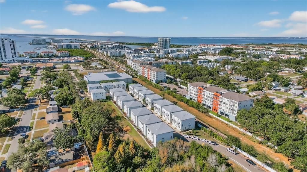 На продажу: $649,000 (3 спален, 3 ванн, 2131 Квадратных фут)