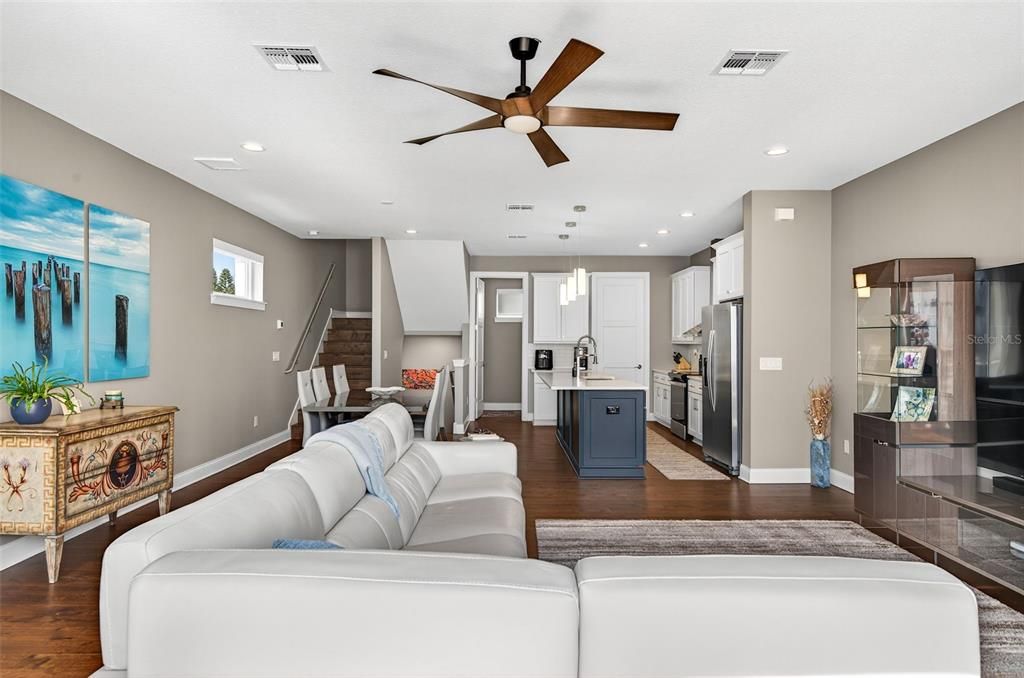 На продажу: $649,000 (3 спален, 3 ванн, 2131 Квадратных фут)