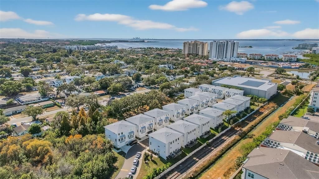 На продажу: $649,000 (3 спален, 3 ванн, 2131 Квадратных фут)