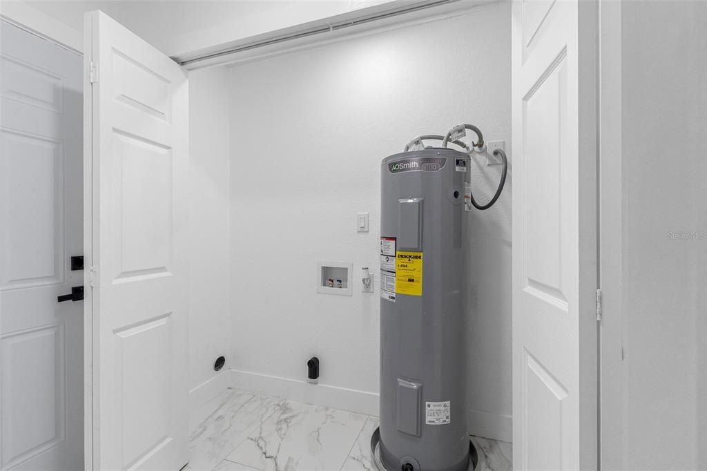 For Sale: $375,000 (3 beds, 2 baths, 1336 Square Feet)