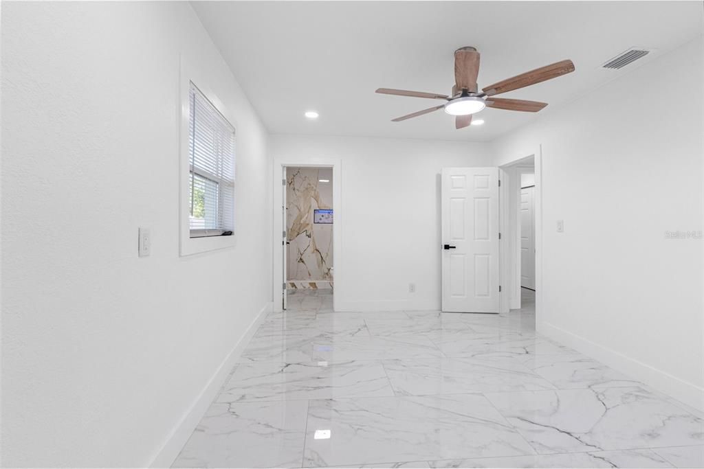 For Sale: $375,000 (3 beds, 2 baths, 1336 Square Feet)