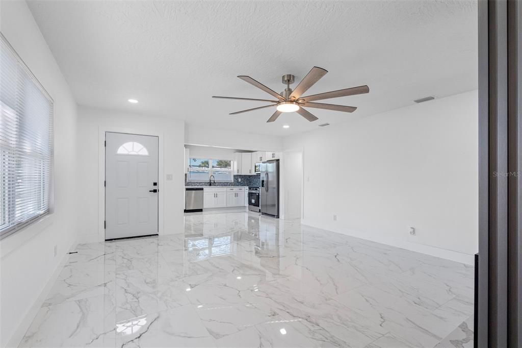 For Sale: $375,000 (3 beds, 2 baths, 1336 Square Feet)