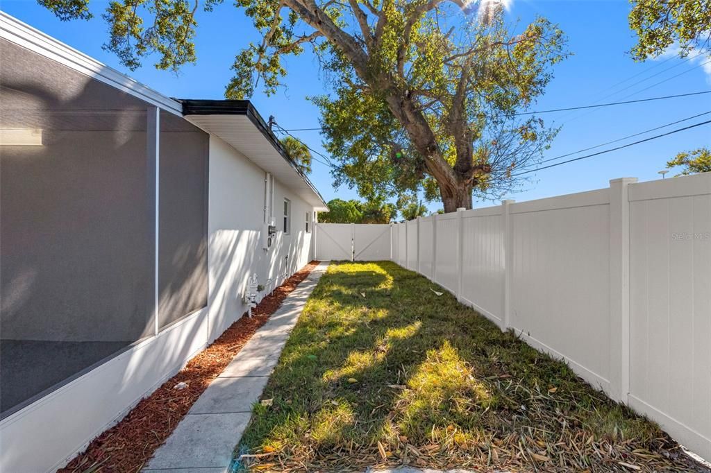 For Sale: $375,000 (3 beds, 2 baths, 1336 Square Feet)