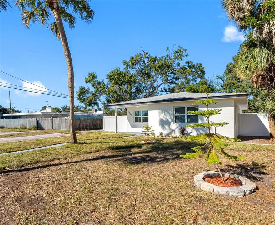 For Sale: $375,000 (3 beds, 2 baths, 1336 Square Feet)