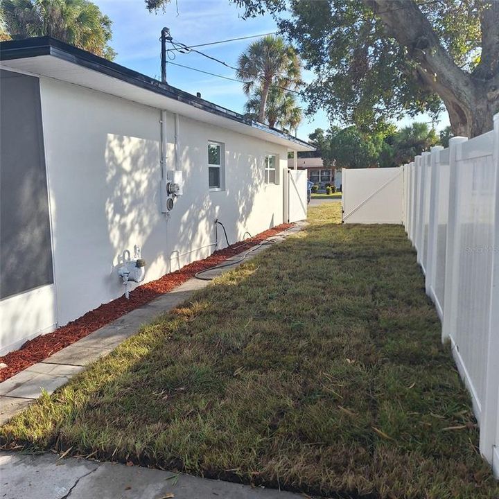 For Sale: $375,000 (3 beds, 2 baths, 1336 Square Feet)