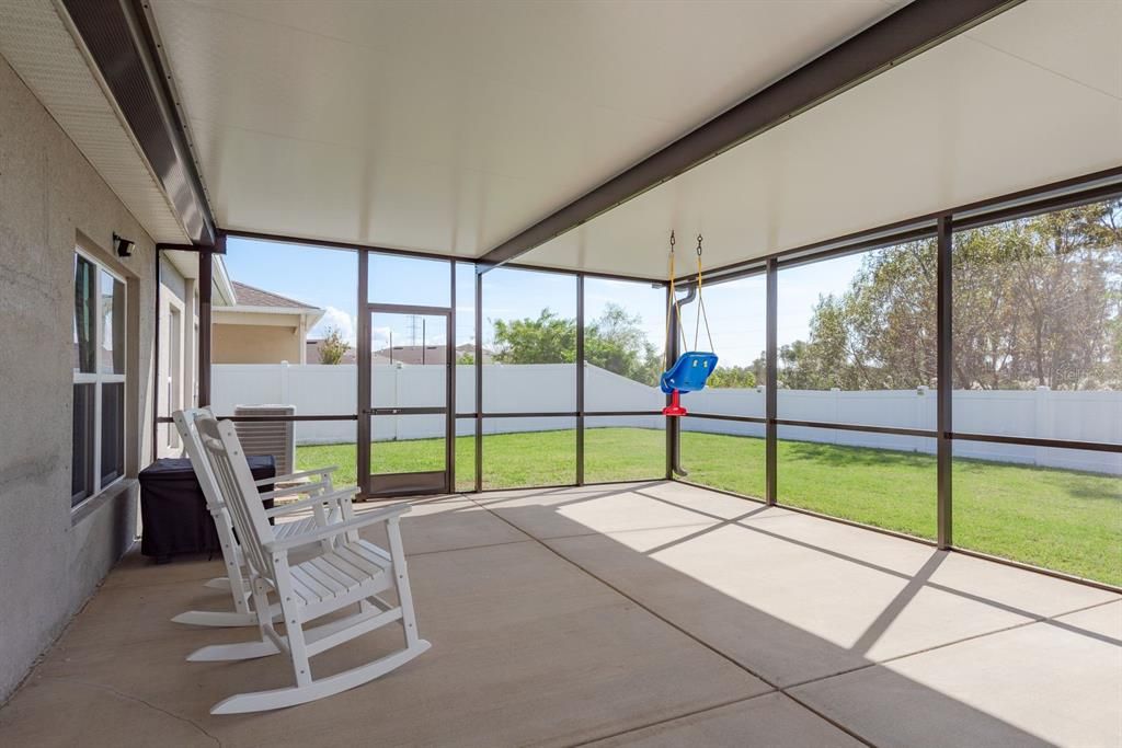 For Sale: $475,000 (3 beds, 2 baths, 2040 Square Feet)