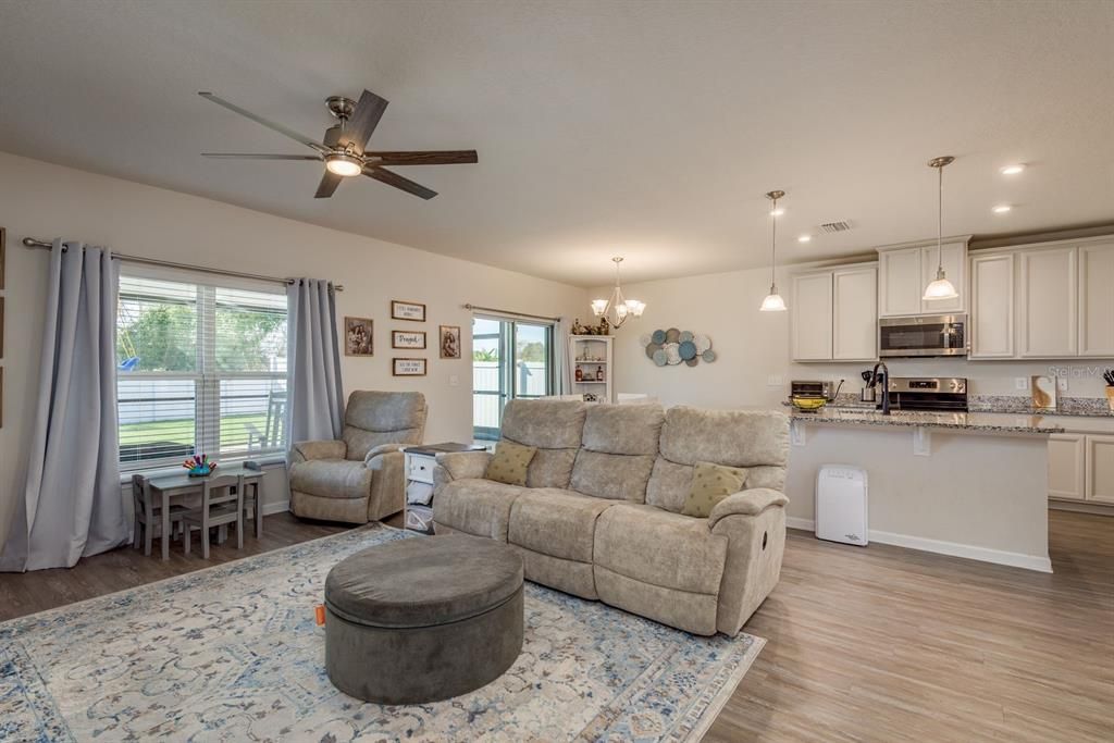 For Sale: $475,000 (3 beds, 2 baths, 2040 Square Feet)