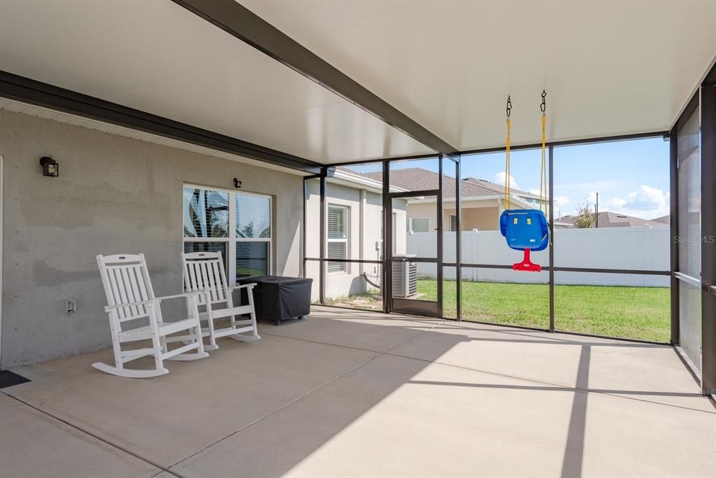 For Sale: $475,000 (3 beds, 2 baths, 2040 Square Feet)