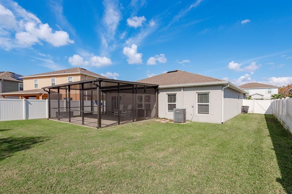 For Sale: $475,000 (3 beds, 2 baths, 2040 Square Feet)