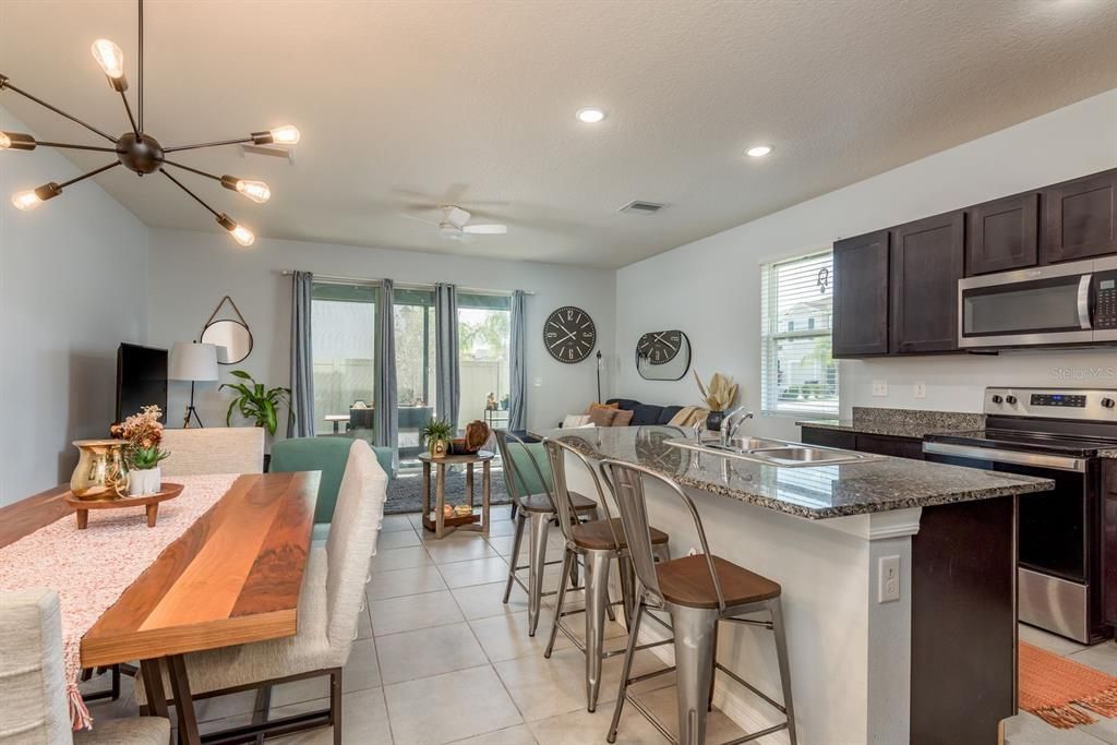 For Sale: $375,000 (3 beds, 2 baths, 1758 Square Feet)