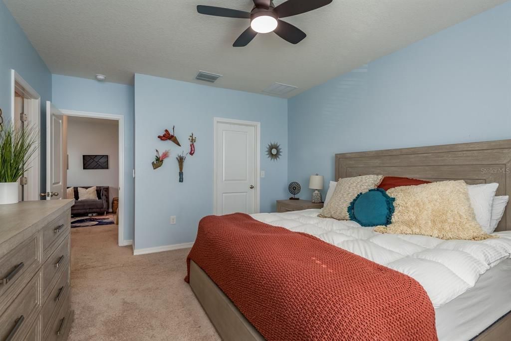 For Sale: $375,000 (3 beds, 2 baths, 1758 Square Feet)