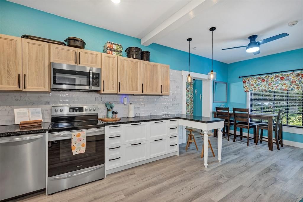 For Sale: $749,250 (5 beds, 4 baths, 4100 Square Feet)