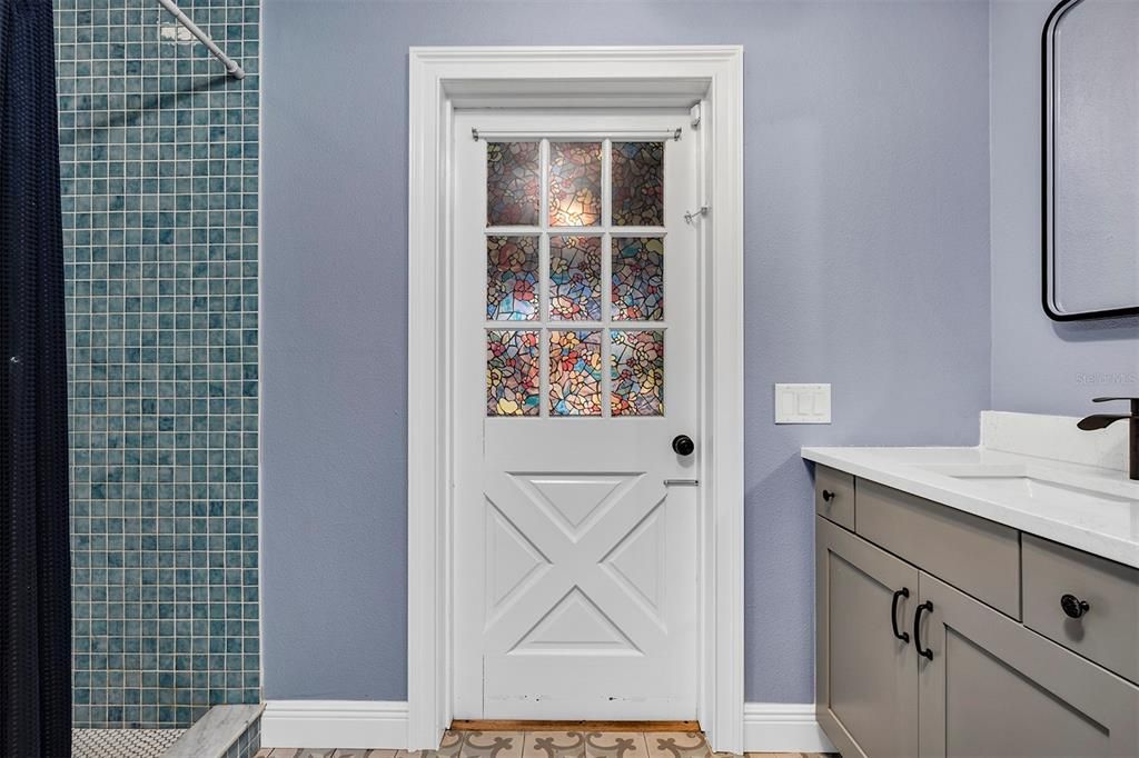 For Sale: $749,250 (5 beds, 4 baths, 4100 Square Feet)