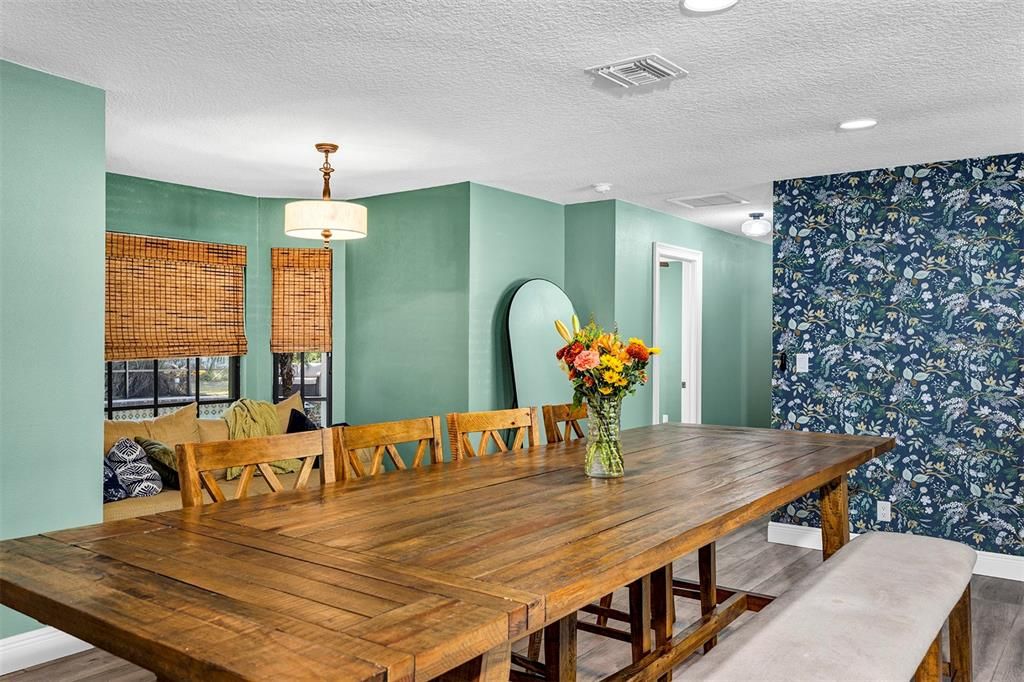 For Sale: $749,250 (5 beds, 4 baths, 4100 Square Feet)