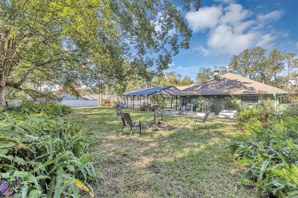 For Sale: $749,250 (5 beds, 4 baths, 4100 Square Feet)