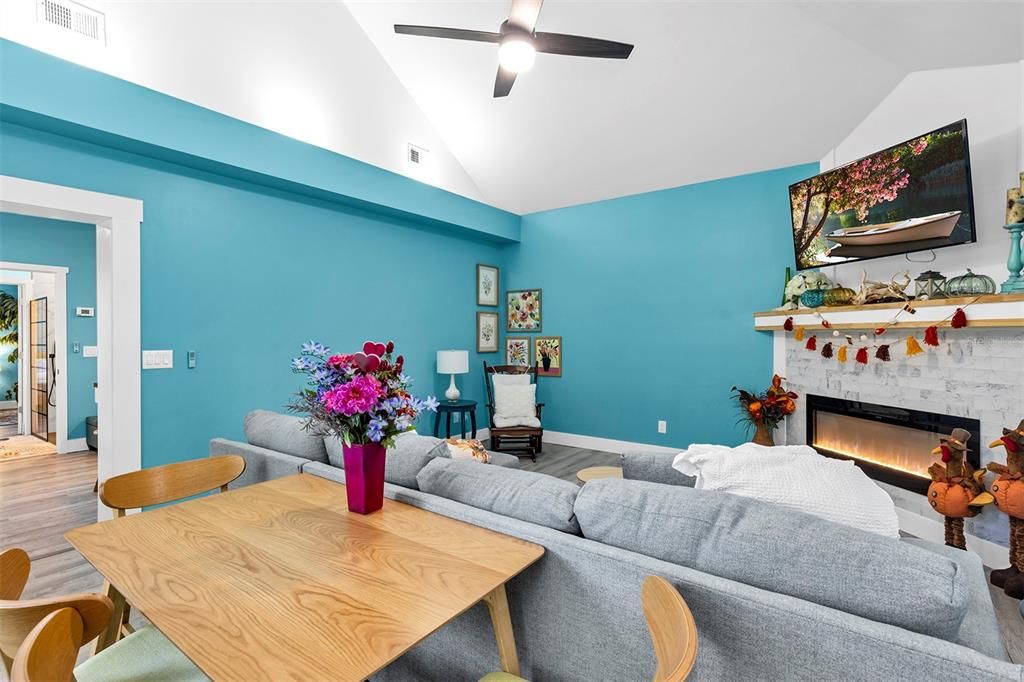 For Sale: $749,250 (5 beds, 4 baths, 4100 Square Feet)