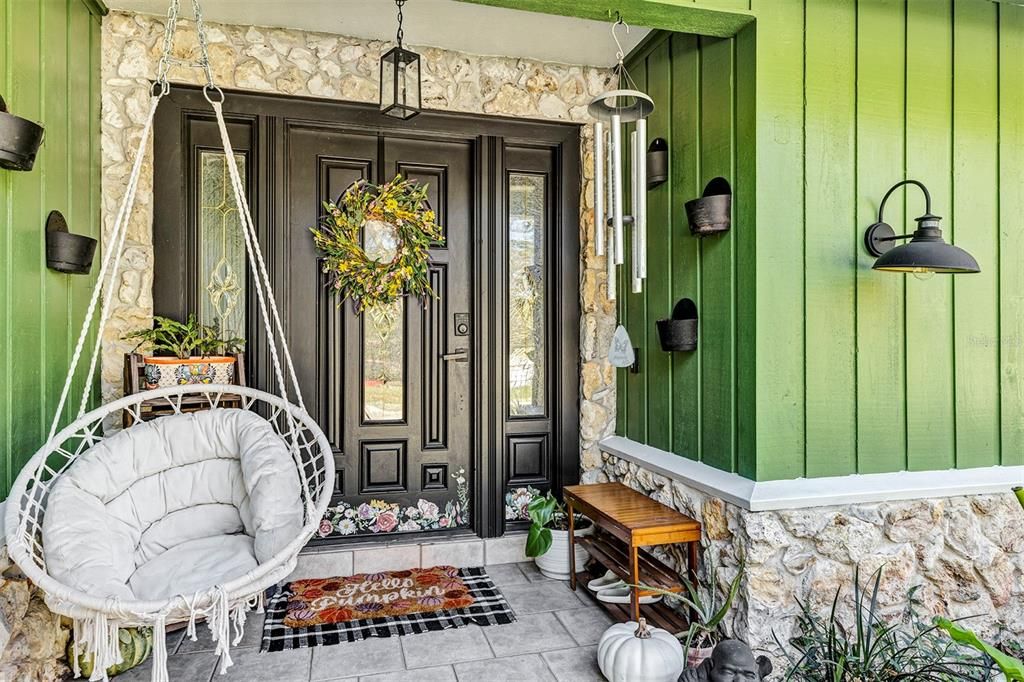 For Sale: $749,250 (5 beds, 4 baths, 4100 Square Feet)