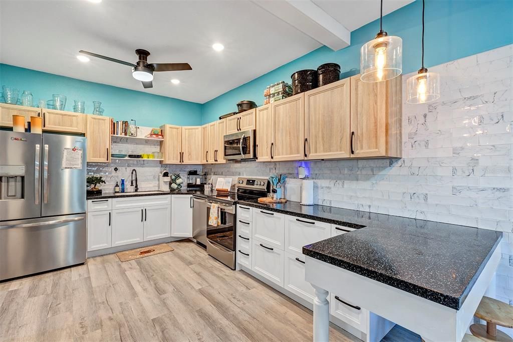 For Sale: $749,250 (5 beds, 4 baths, 4100 Square Feet)