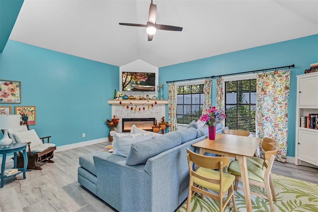 For Sale: $749,250 (5 beds, 4 baths, 4100 Square Feet)