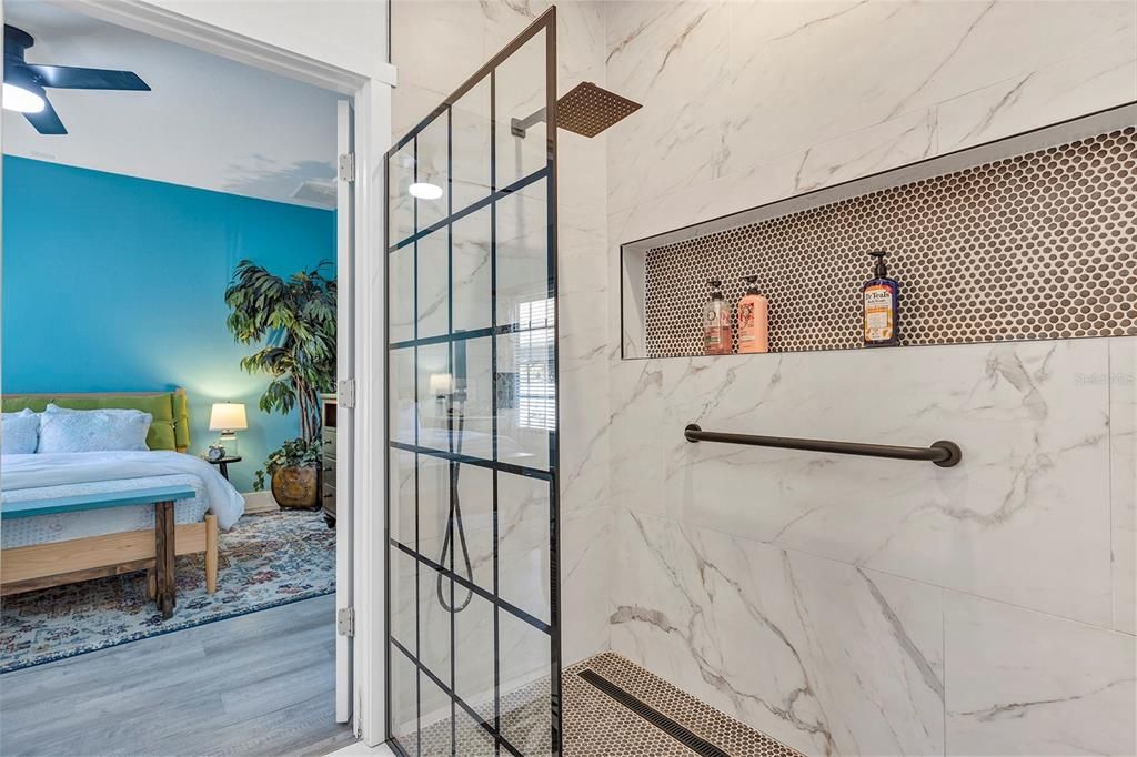 For Sale: $749,250 (5 beds, 4 baths, 4100 Square Feet)